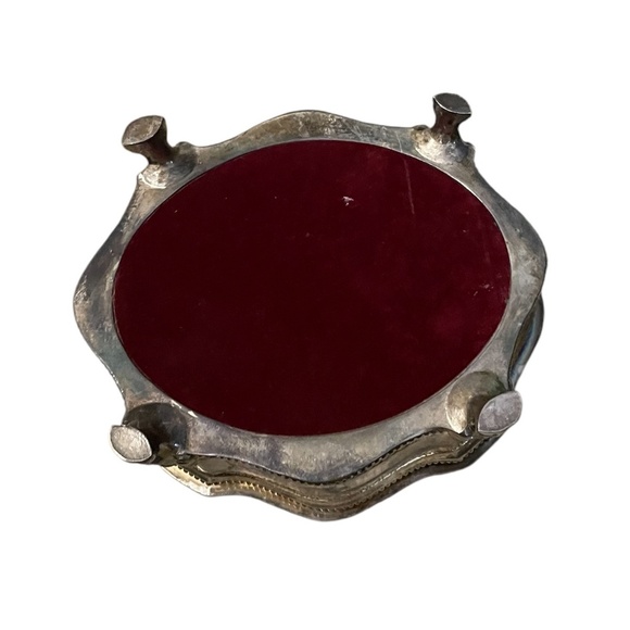 Vintage Silver Plate Footed Hinged Trinket Box With Royal Crest Lid Lion's Head - Picture 6 of 10